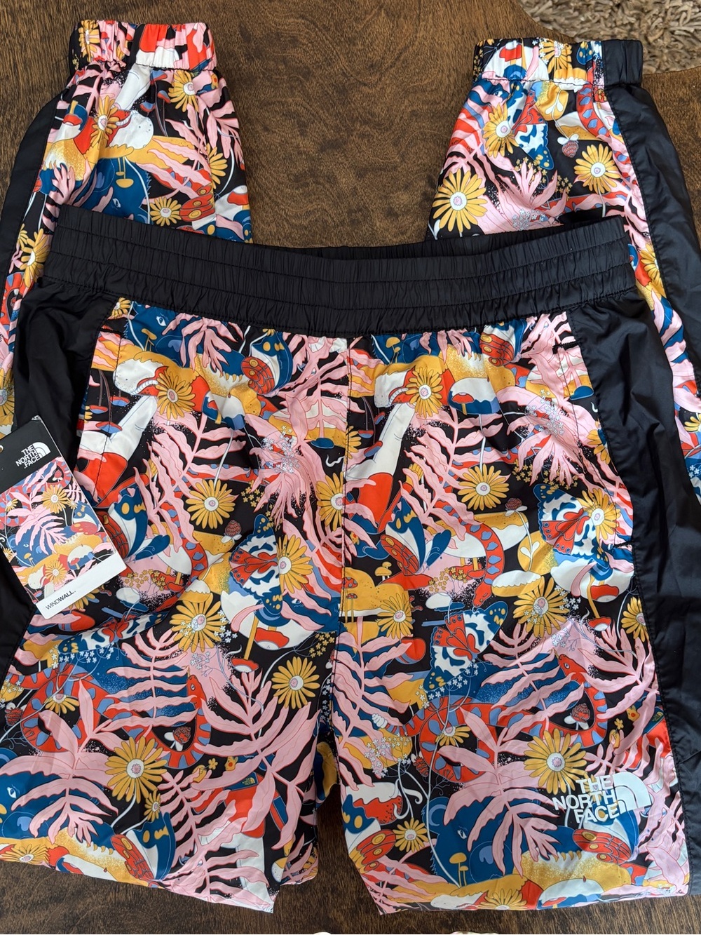 NWT The North Face Woman's Printed Hydrenaline 2000 Windwall Flowers Pants Sz Sm - Picture 3 of 6
